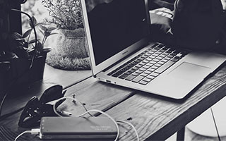 热点:配资114查询网-三大支付宝概念股逆市飘红 相关产业链受追捧